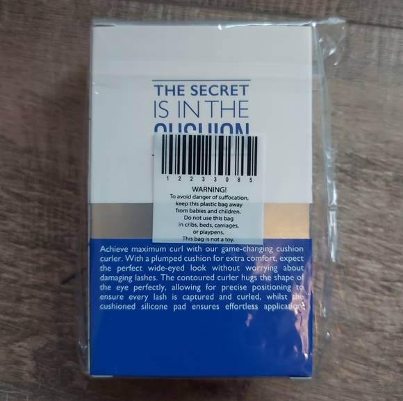 TARTE Tarteist Pro Lashes - Little Black Dress & Eyeko Eyelash Curler - Picture 8 of 9